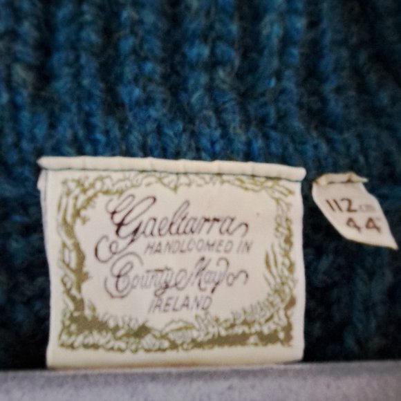 Men's Teal Cable Knit Cardigan - Picture 3 of 4